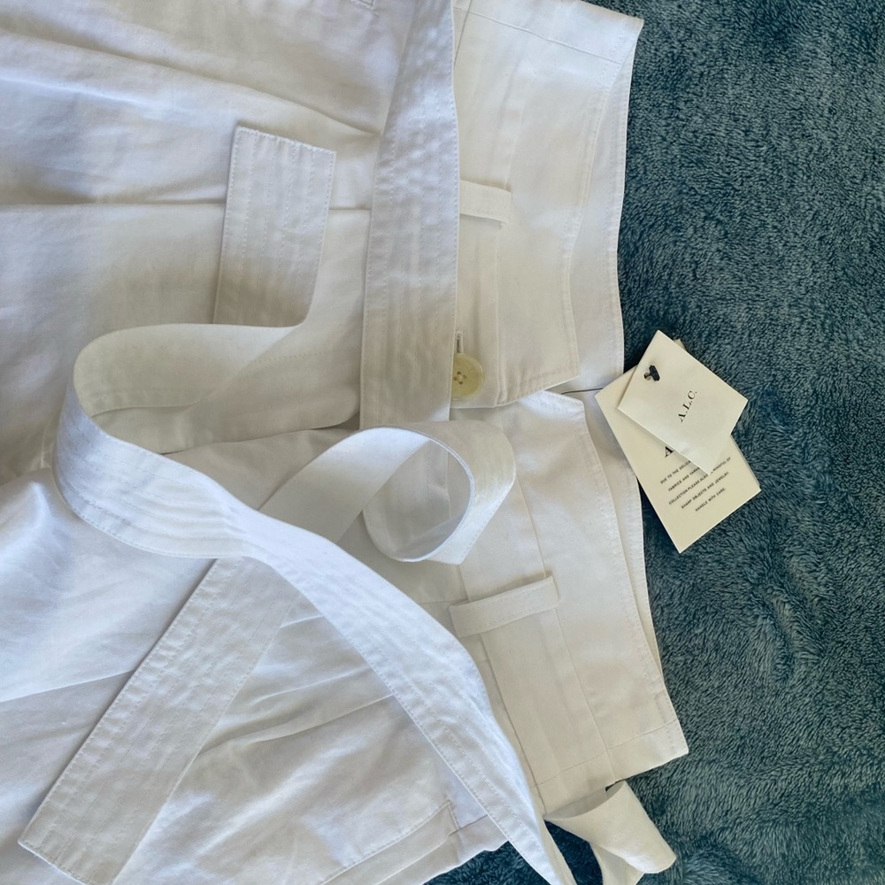 Emily Wide Leg Cotton & Linen
Pants
A.L.C. - Picture 8 of 16